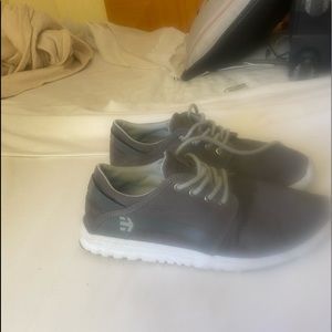 Etnies sneakers